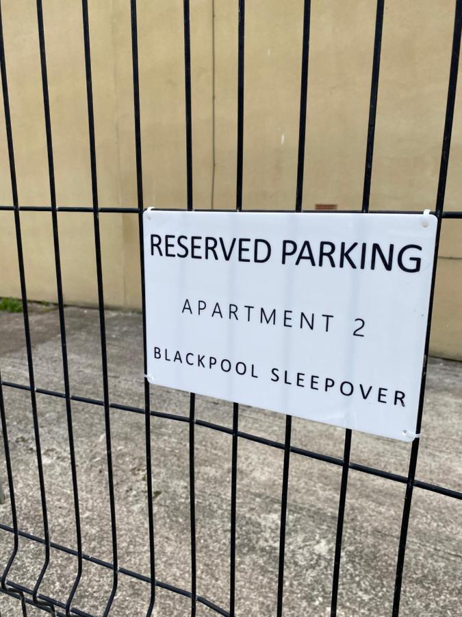 Blackpool Sleepover Apartment 2 Free Parking Sleeps 6 Bagian luar foto